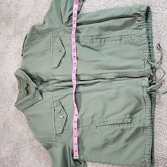 Blank NYC Lightweight Green Utility Jacket with Tie Waist Size M - Picture 4 of 9